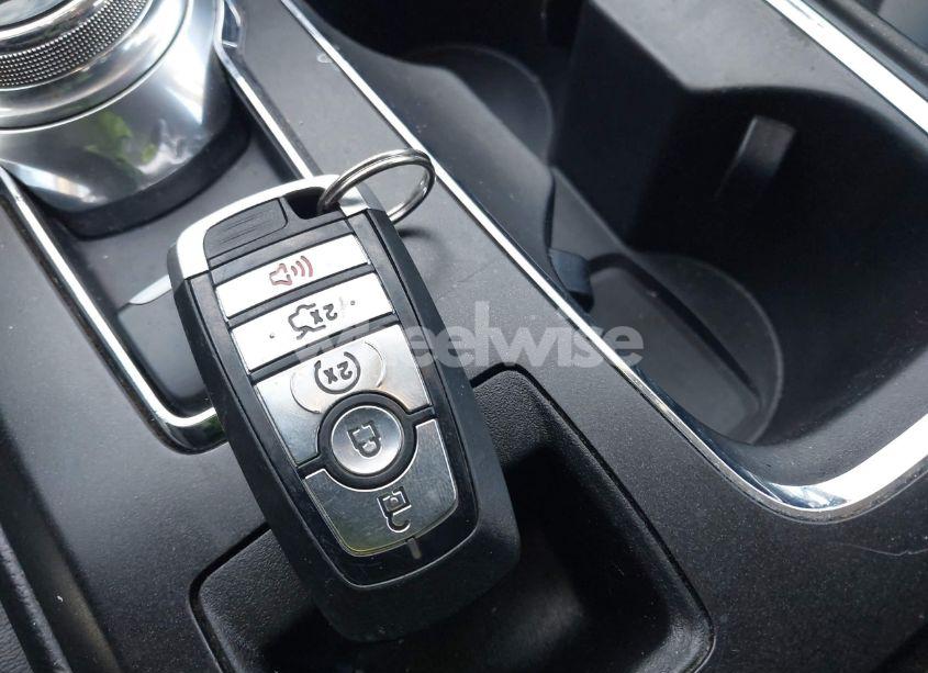 Photo 11 of 2017 Ford Fusion SE (VIN 3FA6P0T93HR308331)