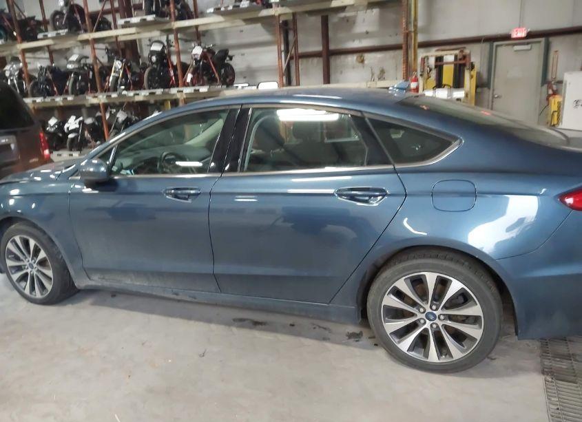 Photo 13 of 2019 Ford Fusion SE (VIN 3FA6P0T93KR152072)