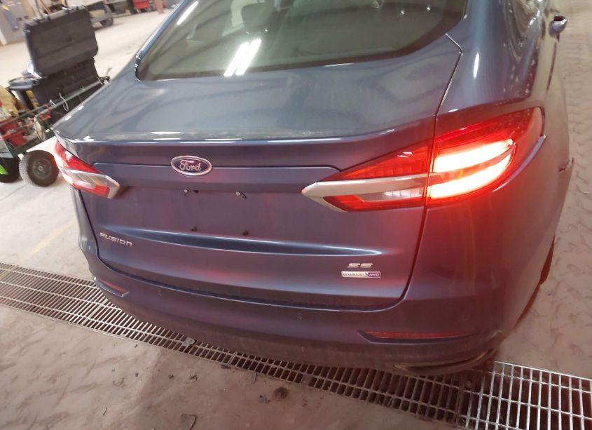 Photo 15 of 2019 Ford Fusion SE (VIN 3FA6P0T93KR152072)