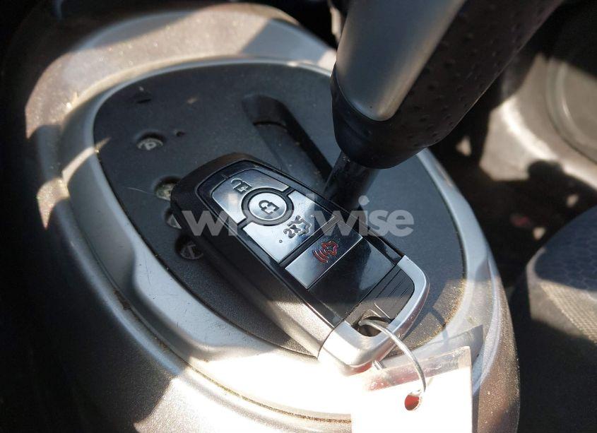 Photo 11 of 2019 Ford Fusion SE (VIN 3FA6P0T93KR217275)