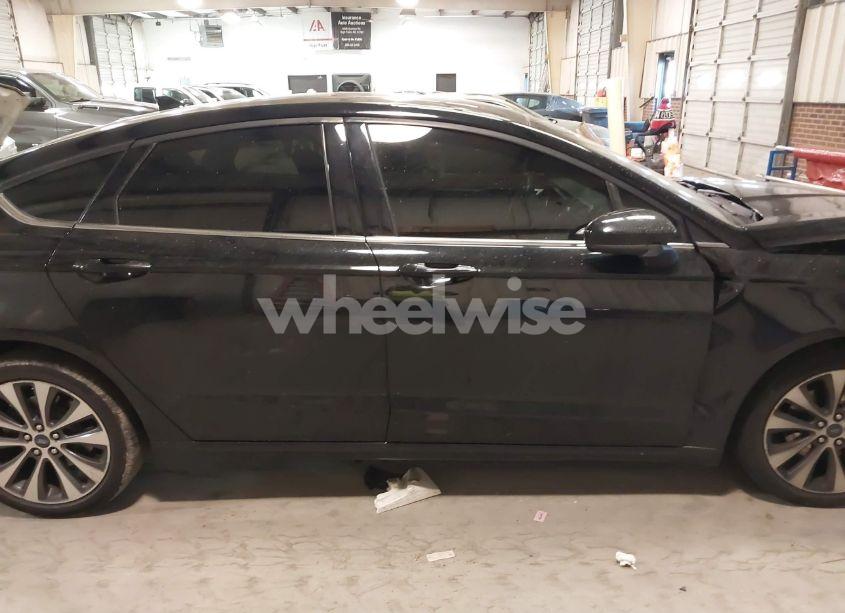 Photo 13 of 2019 Ford Fusion SE (VIN 3FA6P0T93KR217275)