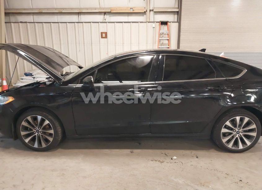 Photo 14 of 2019 Ford Fusion SE (VIN 3FA6P0T93KR217275)