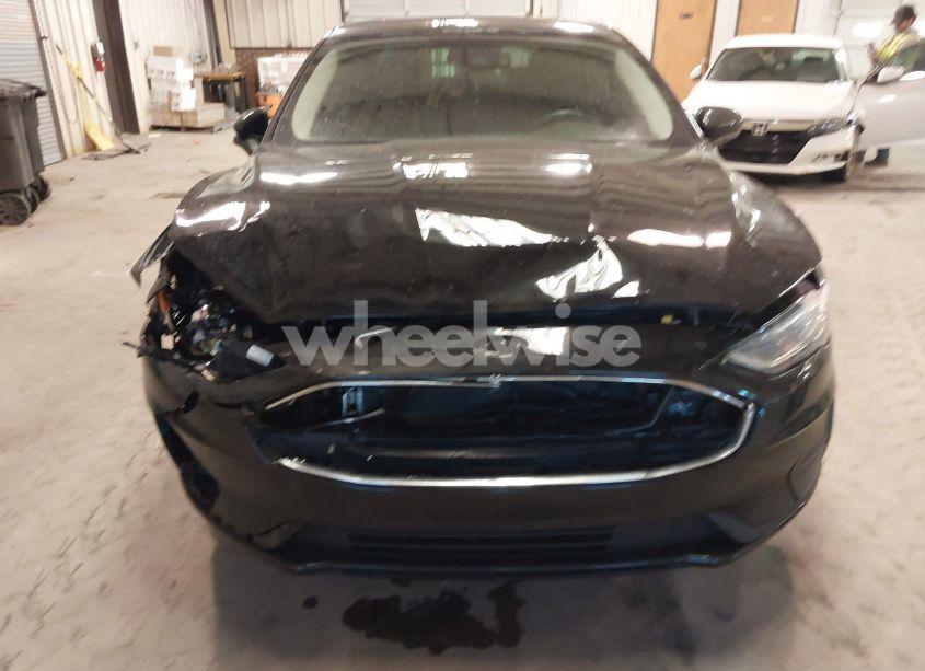 Photo 6 of 2019 Ford Fusion SE (VIN 3FA6P0T93KR217275)