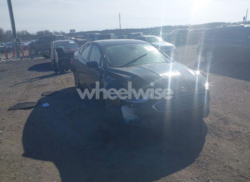 2019 Ford Fusion SE (VIN 3FA6P0T93KR253645) main photo