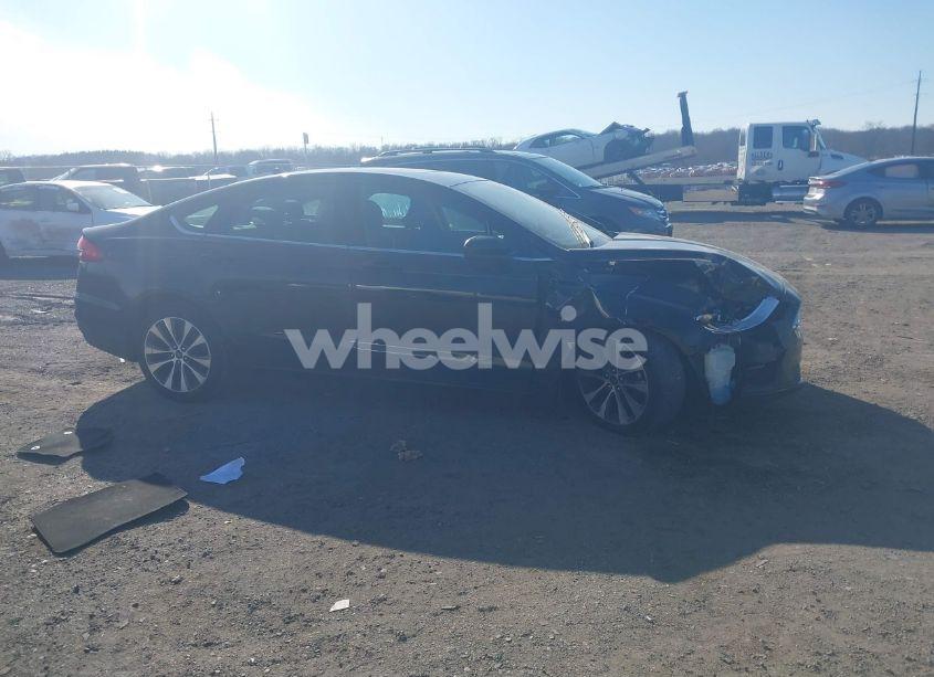 Photo 13 of 2019 Ford Fusion SE (VIN 3FA6P0T93KR253645)