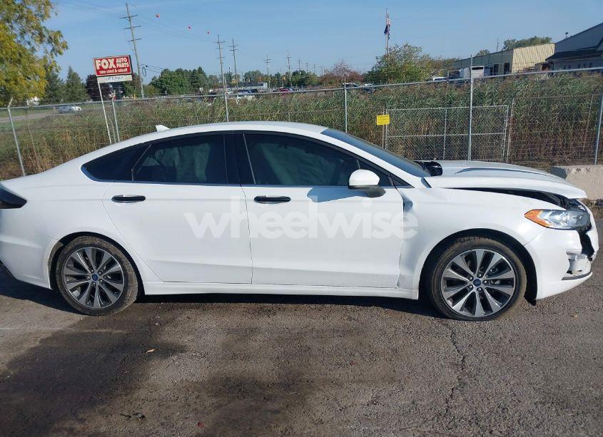 Photo 13 of 2020 Ford Fusion SE (VIN 3FA6P0T93LR247572)