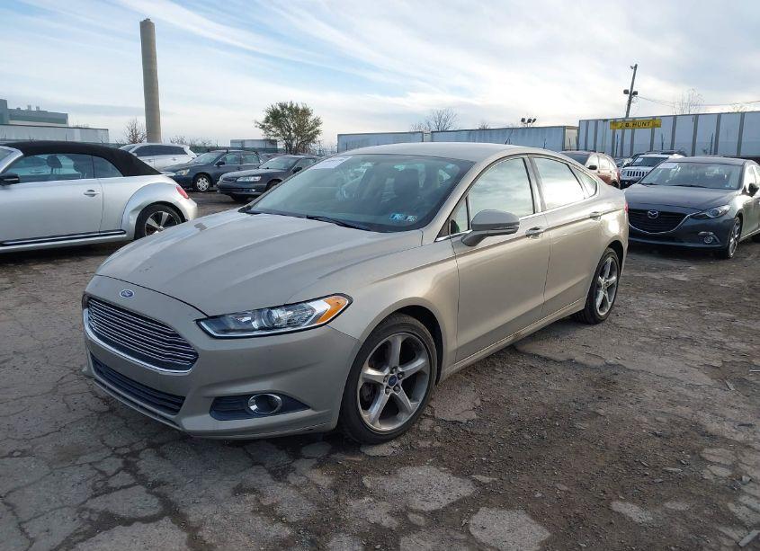 Photo 2 of 2015 Ford Fusion SE (VIN 3FA6P0T94FR241459)