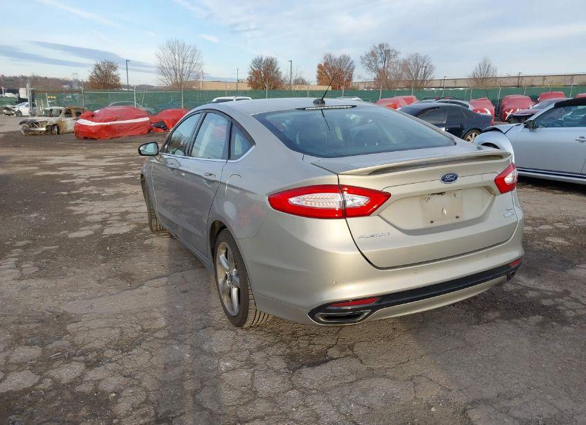 Photo 3 of 2015 Ford Fusion SE (VIN 3FA6P0T94FR241459)