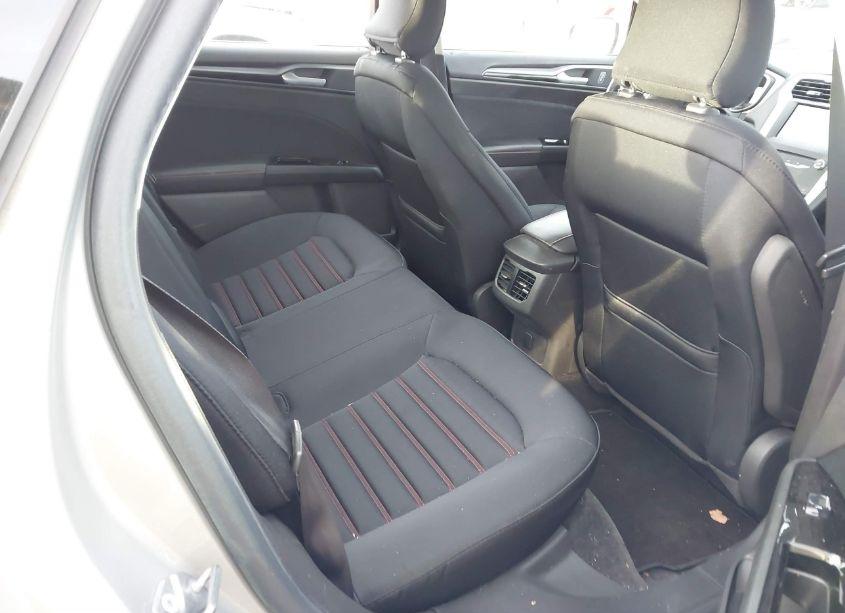 Photo 8 of 2015 Ford Fusion SE (VIN 3FA6P0T94FR241459)