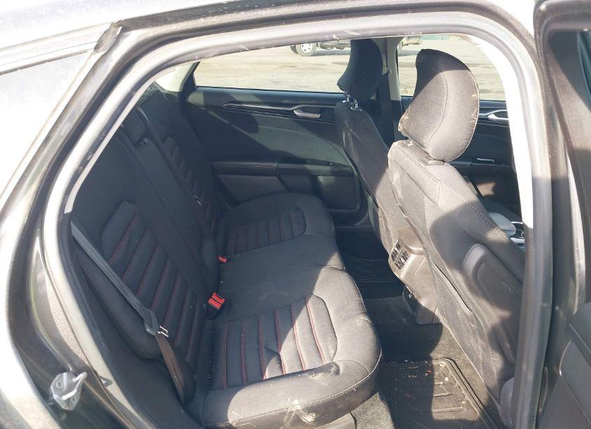 Photo 8 of 2016 Ford Fusion SE (VIN 3FA6P0T94GR234013)