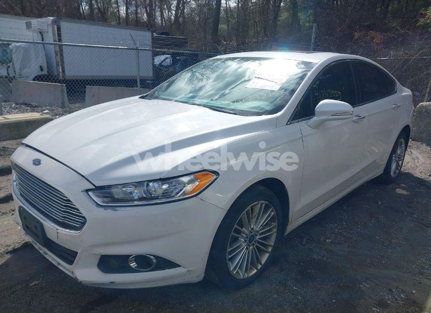 Photo 2 of 2016 Ford Fusion SE (VIN 3FA6P0T94GR270834)