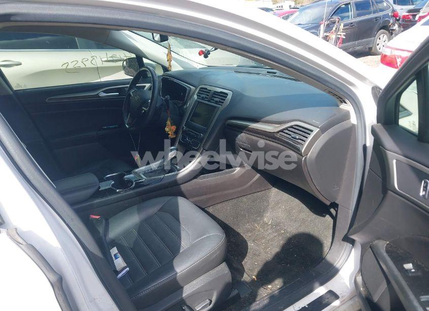 Photo 5 of 2016 Ford Fusion SE (VIN 3FA6P0T94GR270834)