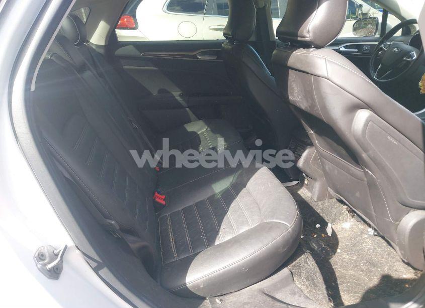 Photo 8 of 2016 Ford Fusion SE (VIN 3FA6P0T94GR270834)