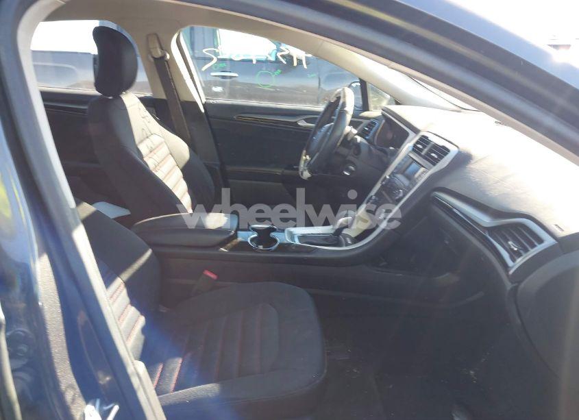 Photo 5 of 2016 Ford Fusion SE (VIN 3FA6P0T94GR277430)