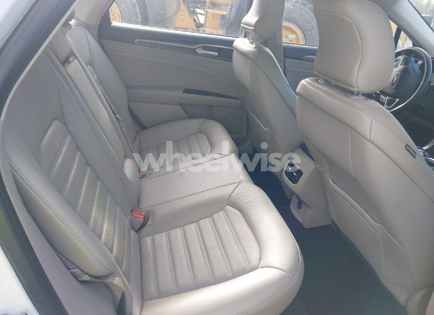 Photo 8 of 2017 Ford Fusion SE (VIN 3FA6P0T94HR268373)