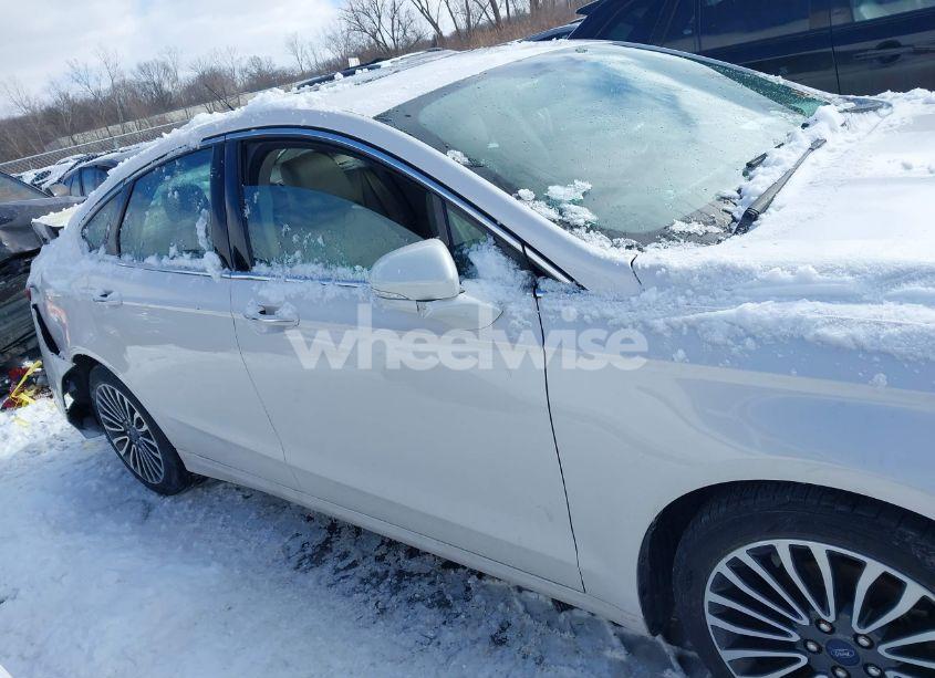 Photo 13 of 2017 Ford Fusion SE (VIN 3FA6P0T94HR412696)