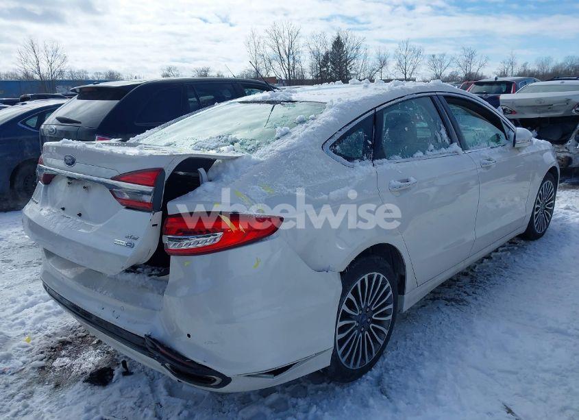 Photo 4 of 2017 Ford Fusion SE (VIN 3FA6P0T94HR412696)