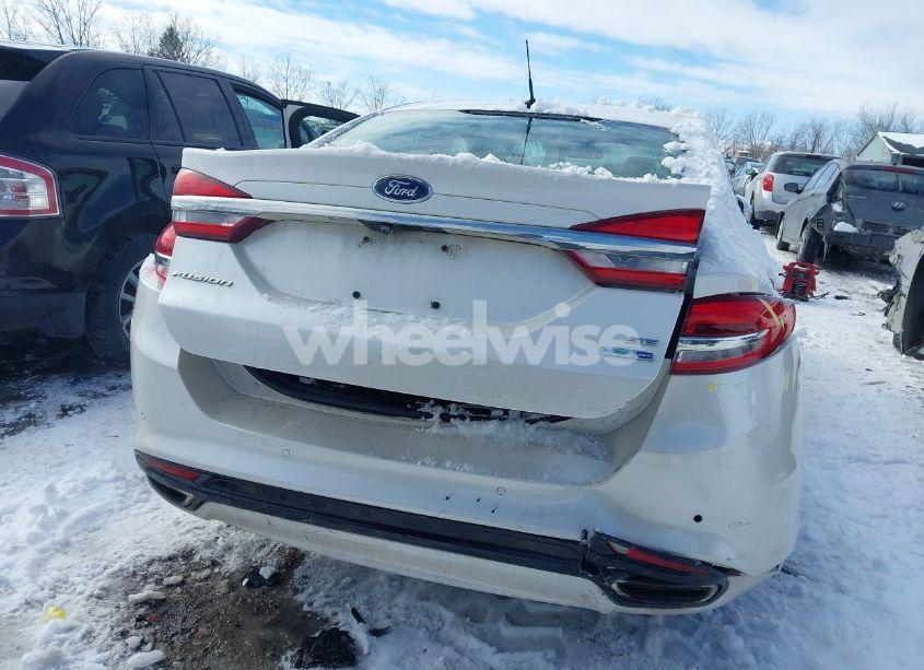 Photo 6 of 2017 Ford Fusion SE (VIN 3FA6P0T94HR412696)