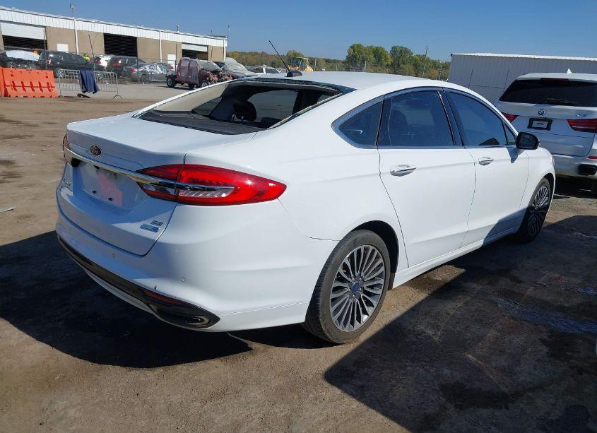 Photo 4 of 2018 Ford Fusion SE (VIN 3FA6P0T94JR114459)
