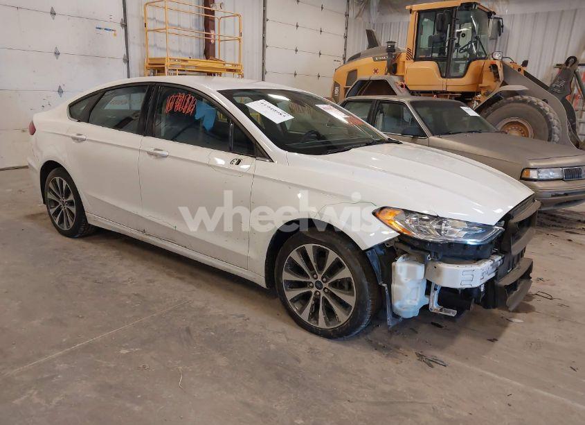 2020 Ford Fusion SE (VIN 3FA6P0T94LR179878) main photo