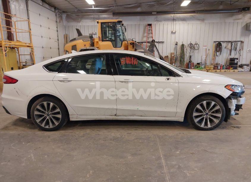 Photo 14 of 2020 Ford Fusion SE (VIN 3FA6P0T94LR179878)