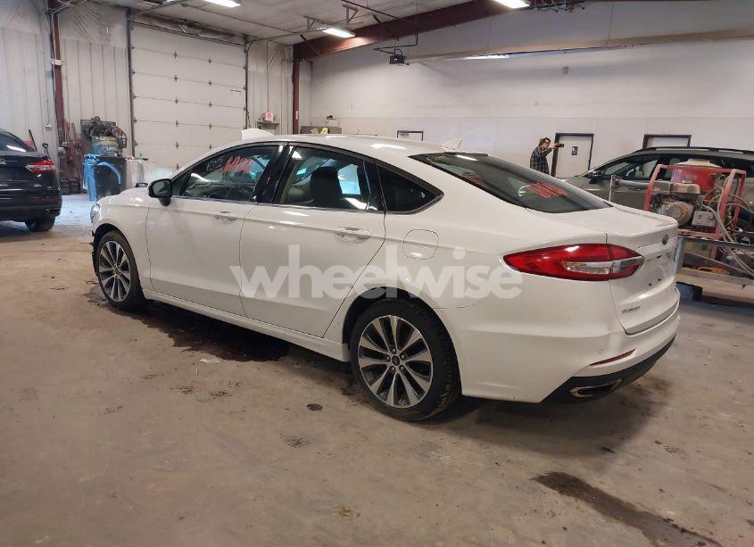 Photo 3 of 2020 Ford Fusion SE (VIN 3FA6P0T94LR179878)