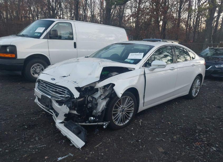 Photo 2 of 2015 Ford Fusion SE (VIN 3FA6P0T95FR202136)