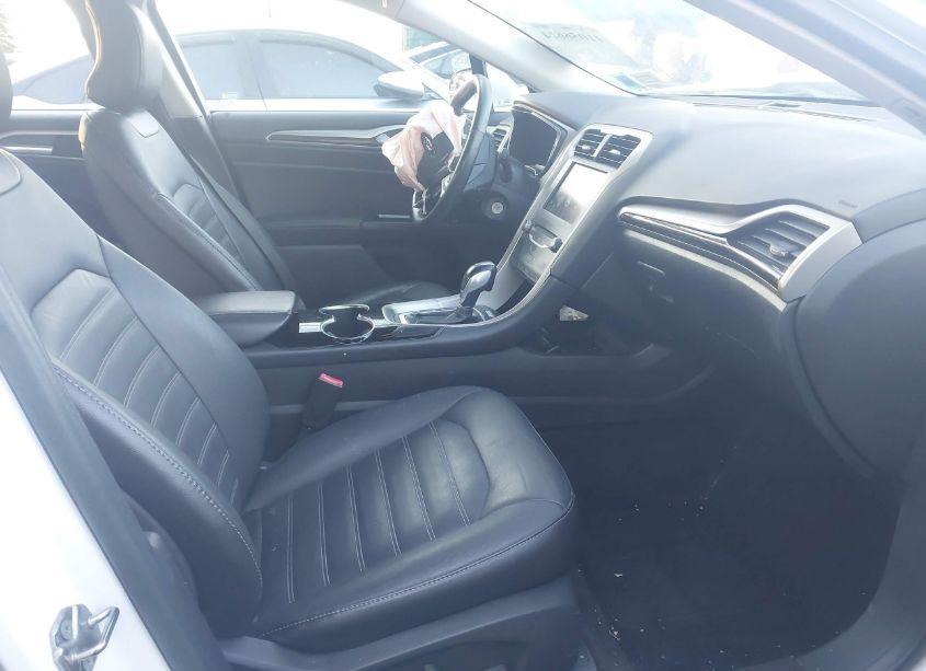 Photo 5 of 2015 Ford Fusion SE (VIN 3FA6P0T95FR202136)