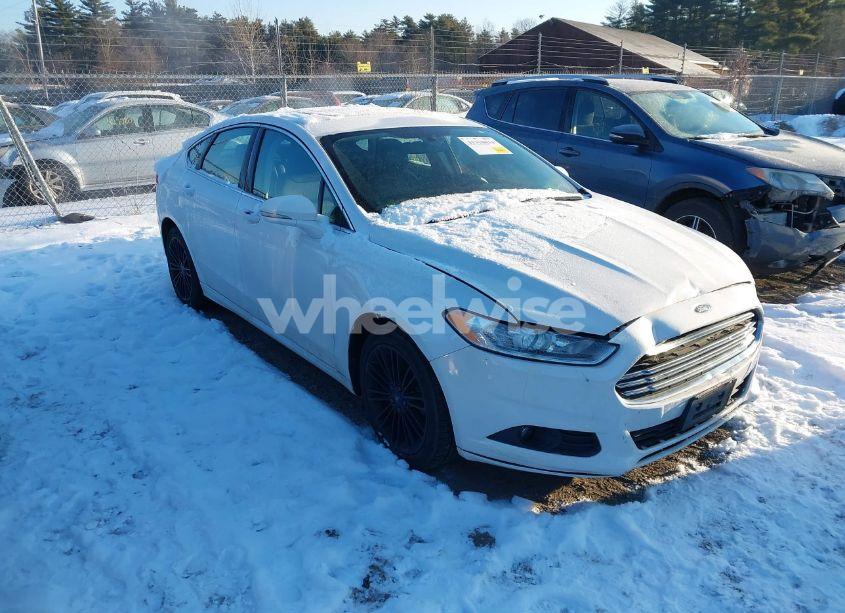 2016 Ford Fusion SE (VIN 3FA6P0T95GR128492) main photo