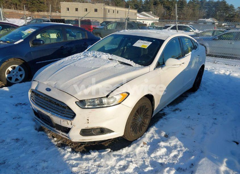Photo 2 of 2016 Ford Fusion SE (VIN 3FA6P0T95GR128492)