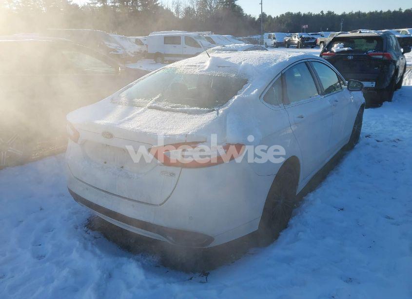 Photo 4 of 2016 Ford Fusion SE (VIN 3FA6P0T95GR128492)