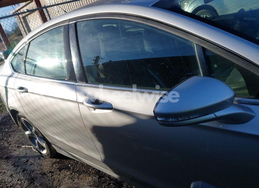 Photo 13 of 2016 Ford Fusion SE (VIN 3FA6P0T95GR325548)