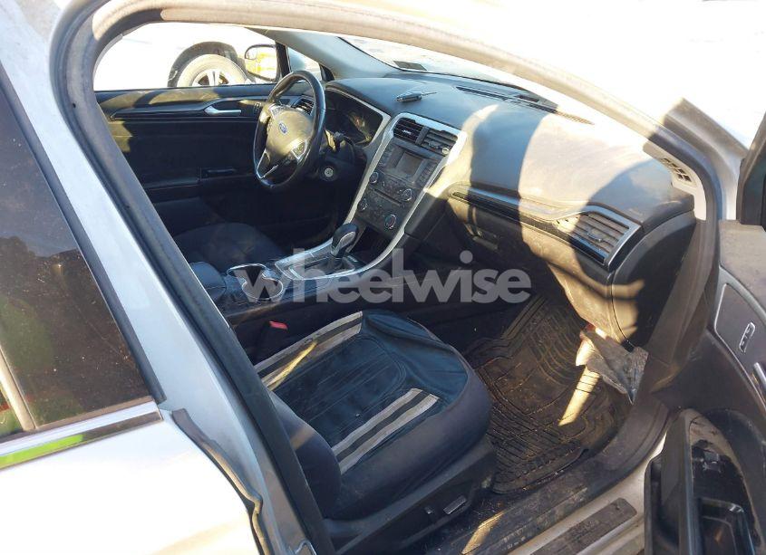 Photo 5 of 2016 Ford Fusion SE (VIN 3FA6P0T95GR325548)