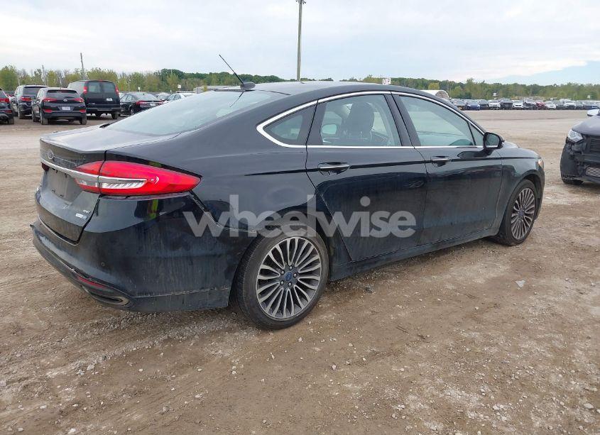 Photo 4 of 2017 Ford Fusion SE (VIN 3FA6P0T95HR140398)