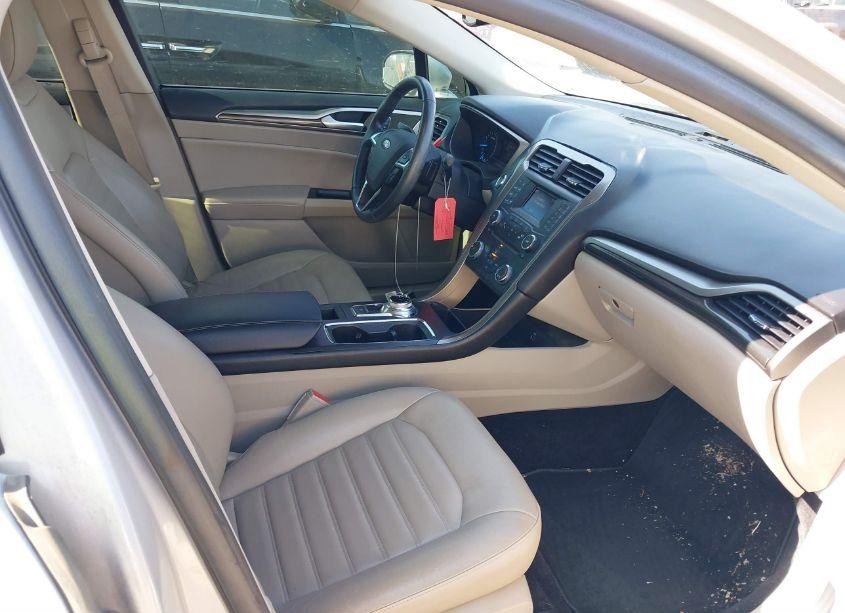 Photo 5 of 2017 Ford Fusion SE (VIN 3FA6P0T95HR293380)