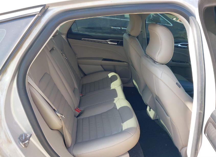 Photo 8 of 2017 Ford Fusion SE (VIN 3FA6P0T95HR293380)