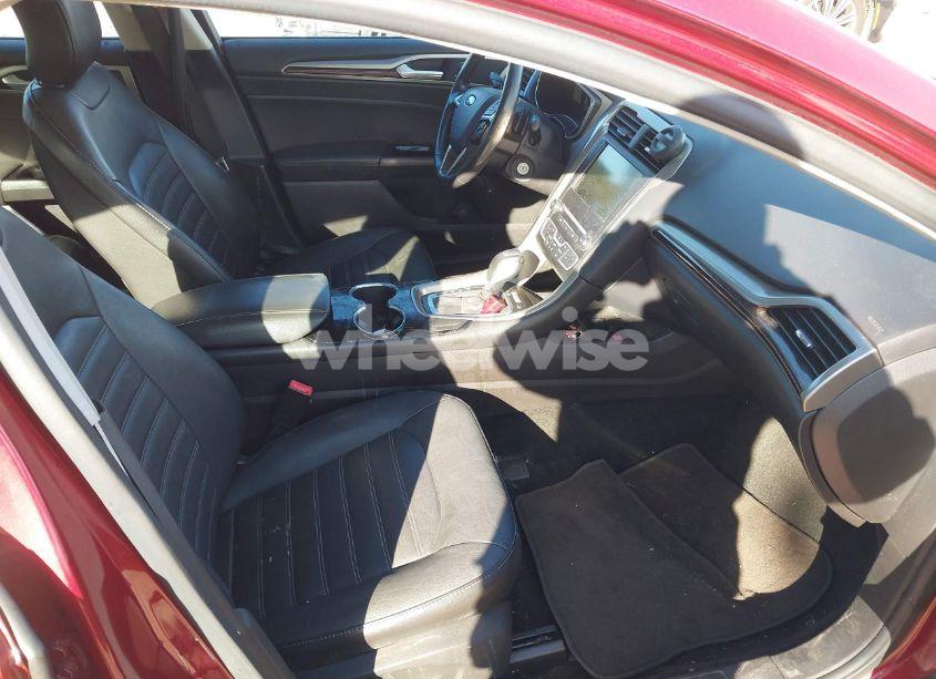 Photo 4 of 2016 Ford Fusion SE (VIN 3FA6P0T96GR120871)