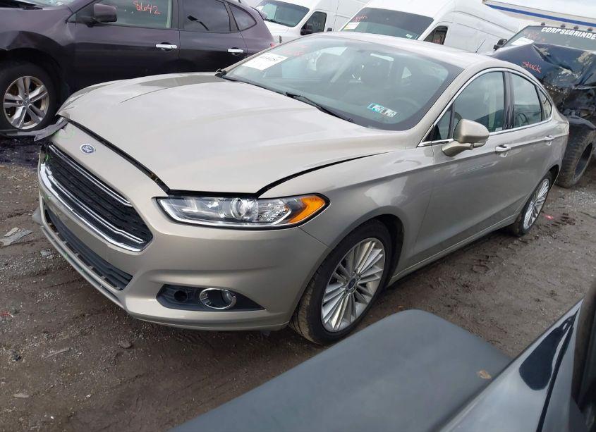 Photo 2 of 2016 Ford Fusion SE (VIN 3FA6P0T96GR127819)