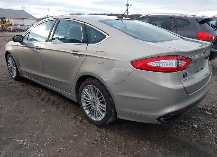 Photo 3 of 2016 Ford Fusion SE (VIN 3FA6P0T96GR127819)