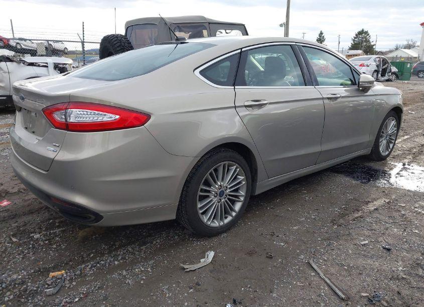 Photo 4 of 2016 Ford Fusion SE (VIN 3FA6P0T96GR127819)