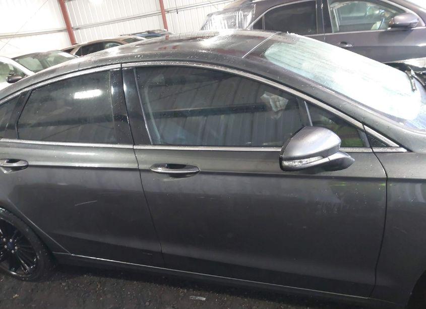 Photo 13 of 2016 Ford Fusion SE (VIN 3FA6P0T96GR209470)