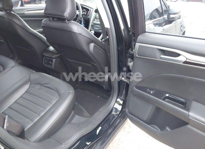 Photo 8 of 2016 Ford Fusion SE (VIN 3FA6P0T96GR231131)