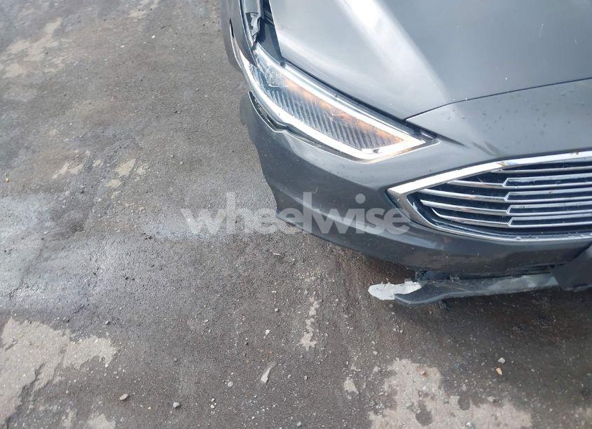 Photo 6 of 2017 Ford Fusion SE (VIN 3FA6P0T96HR140314)