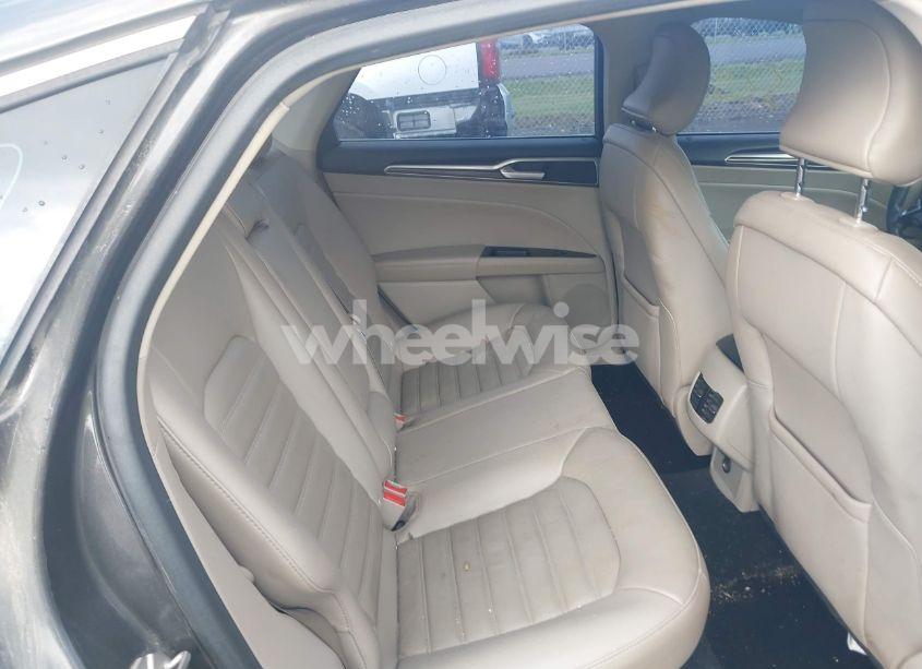 Photo 8 of 2017 Ford Fusion SE (VIN 3FA6P0T96HR140314)