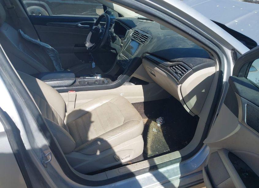 Photo 5 of 2017 Ford Fusion SE (VIN 3FA6P0T96HR185754)