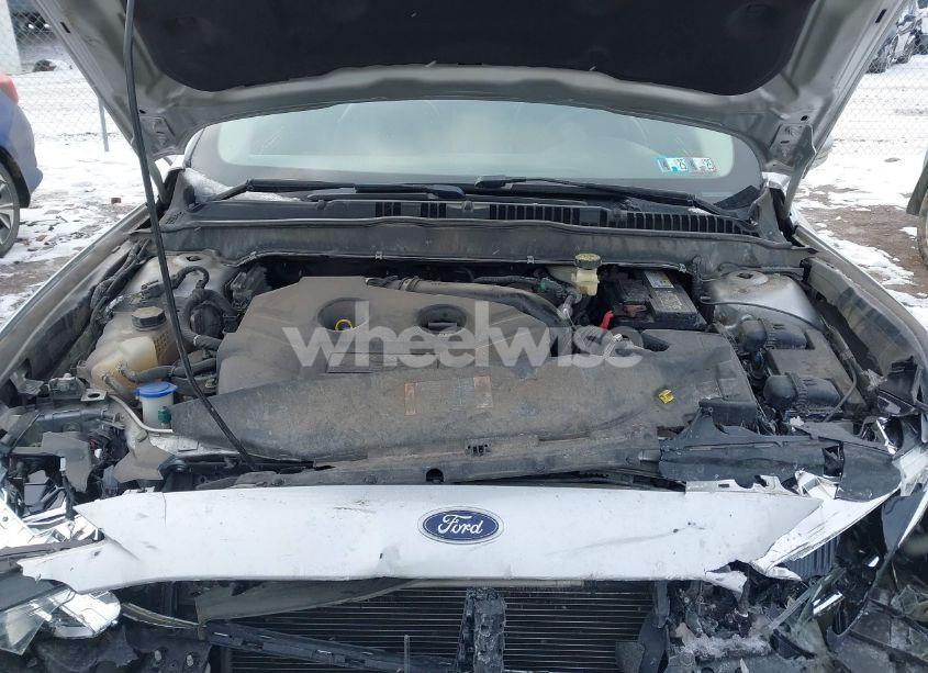 Photo 10 of 2017 Ford Fusion SE (VIN 3FA6P0T96HR267970)