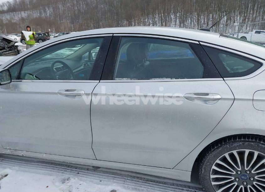 Photo 14 of 2017 Ford Fusion SE (VIN 3FA6P0T96HR267970)