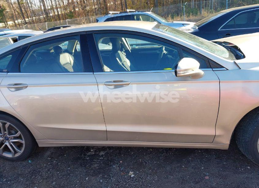 Photo 13 of 2017 Ford Fusion SE (VIN 3FA6P0T96HR289371)