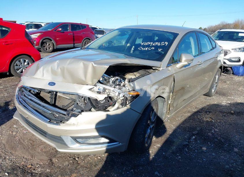 Photo 2 of 2017 Ford Fusion SE (VIN 3FA6P0T96HR289371)