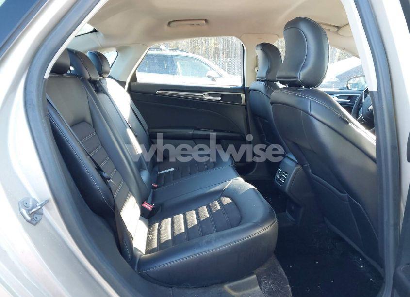 Photo 8 of 2017 Ford Fusion SE (VIN 3FA6P0T96HR289371)